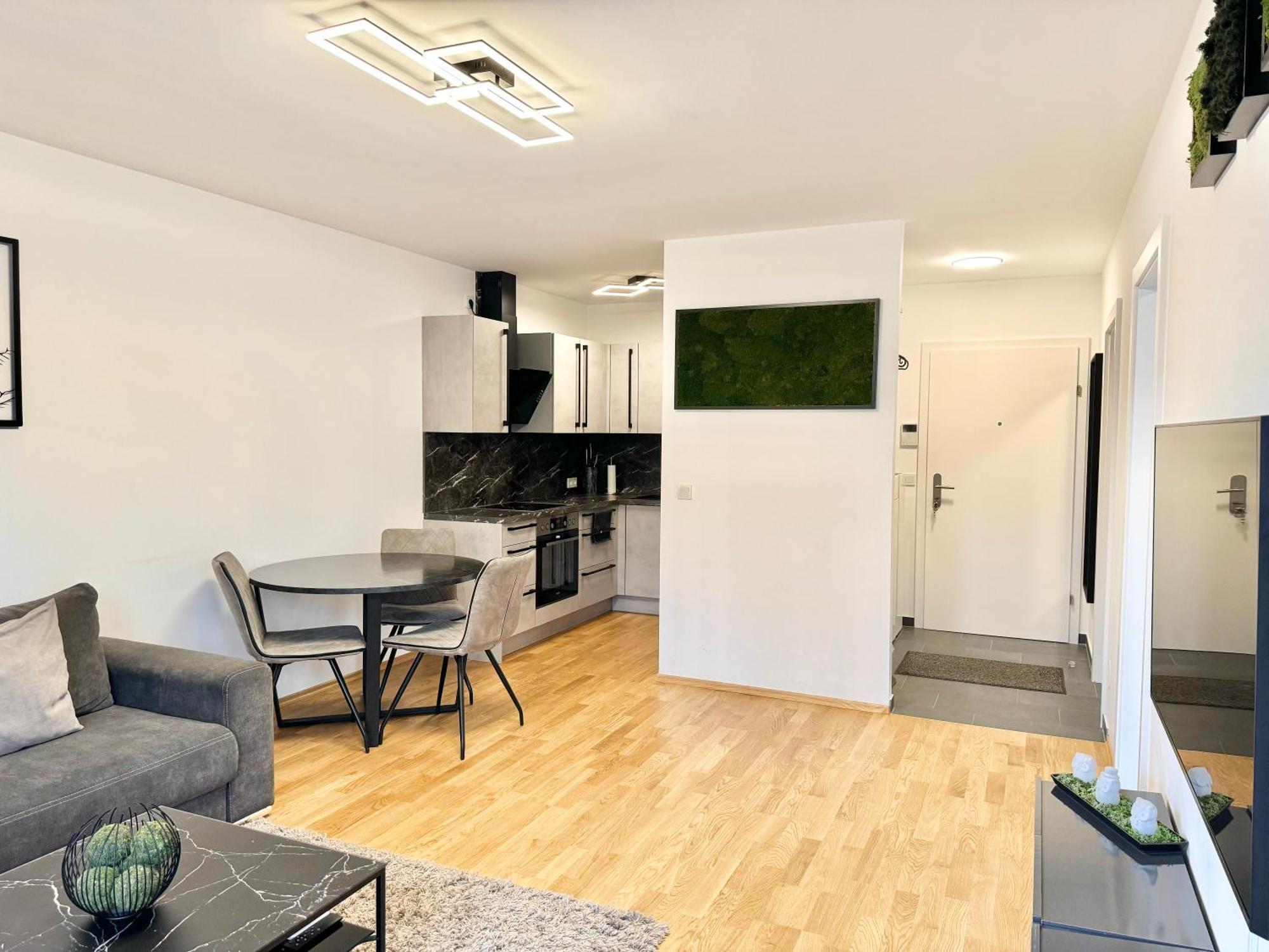 Apartament 10 Minutes To The Center, 2 Minutes To The Metro Wiedeń Zewnętrze zdjęcie