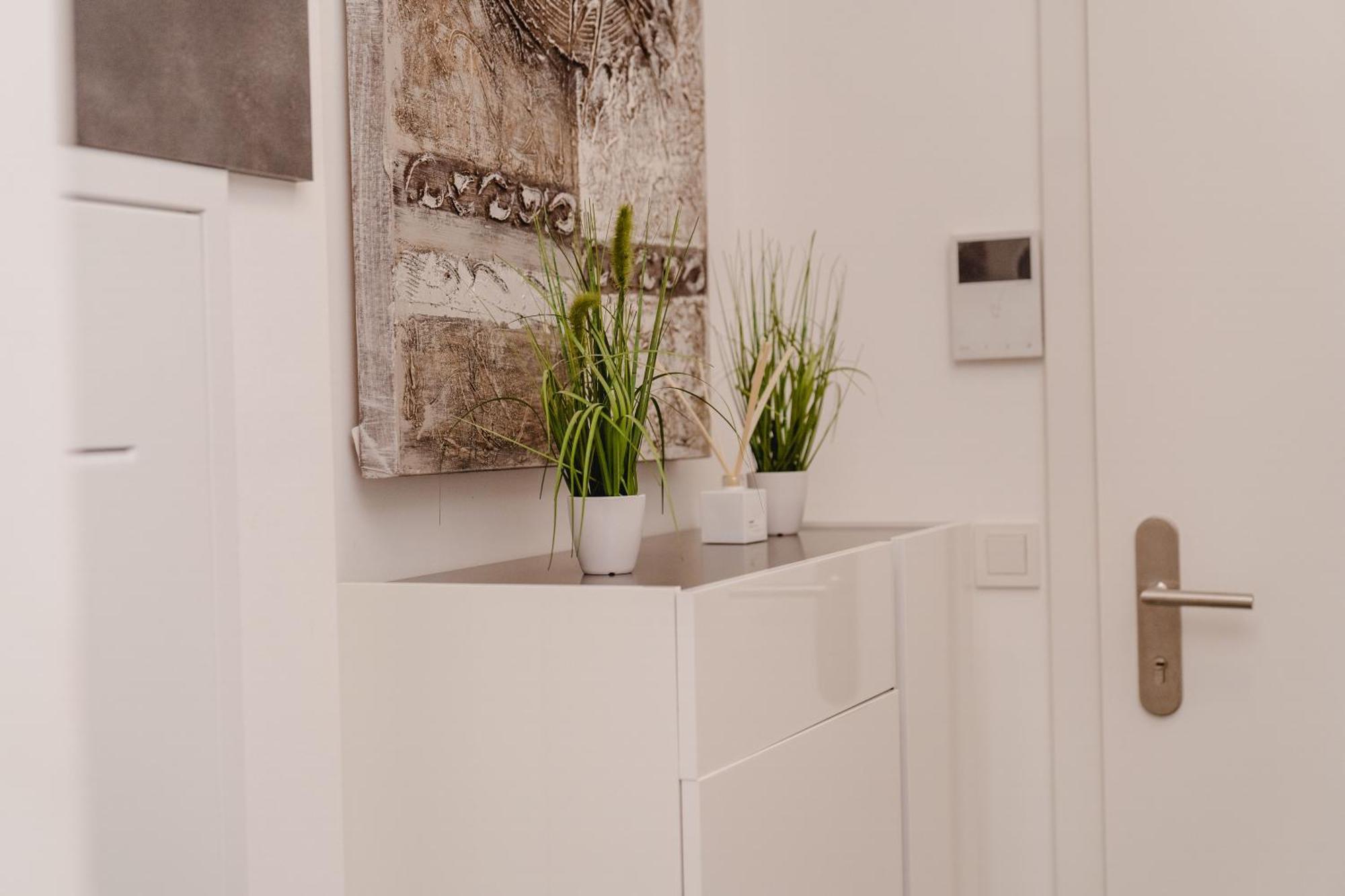 Apartament 10 Minutes To The Center, 2 Minutes To The Metro Wiedeń Zewnętrze zdjęcie