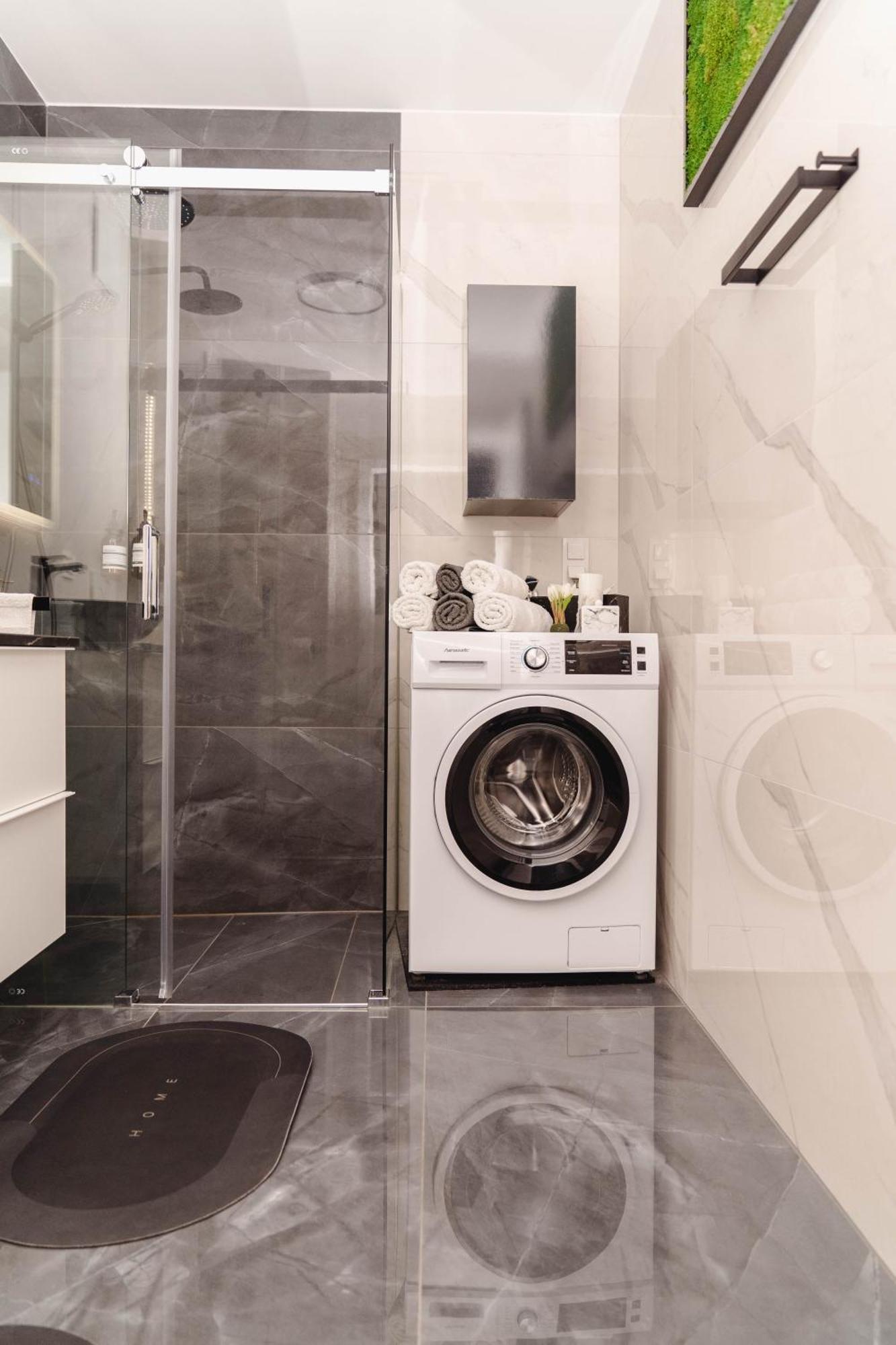 Apartament 10 Minutes To The Center, 2 Minutes To The Metro Wiedeń Zewnętrze zdjęcie